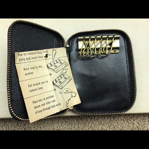 Vintage 60’s  black wallet and zippered key case - Picture 5 of 6